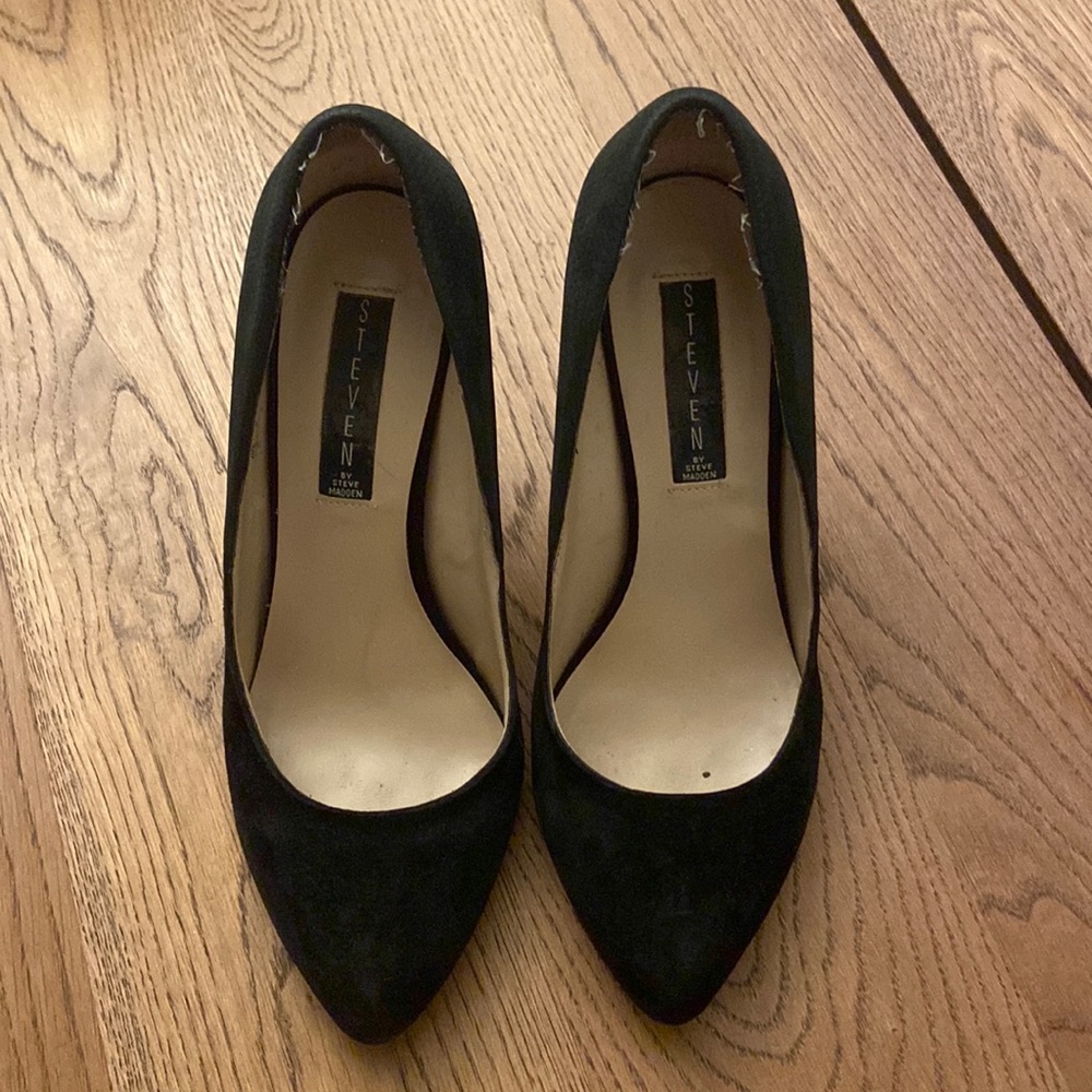 Black Pumps size 8.5 Steve Madden